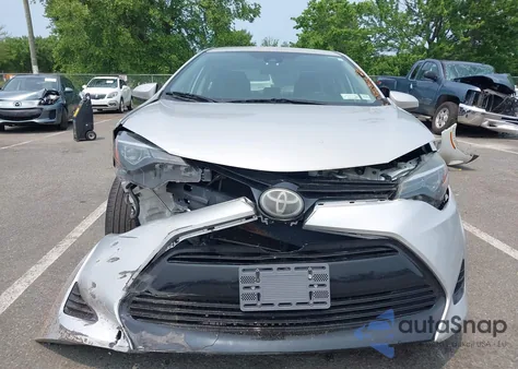 2018 Toyota Corolla Le z USA, uszkodzony, nr VIN 2T1BURHE9JC067155